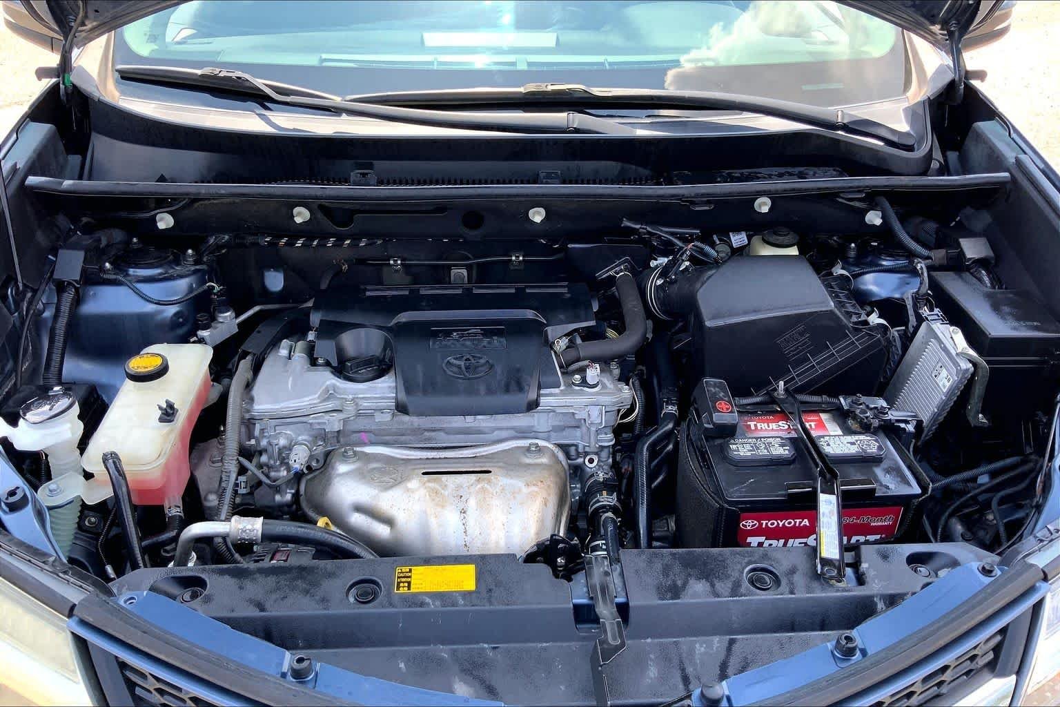 Used 2014 Shoreline Blue Metallic Toyota XLE image 31