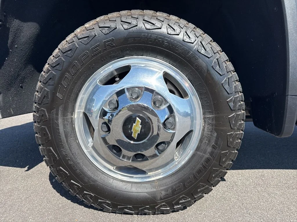 Used 2022 Silver Chevrolet LTZ image 14