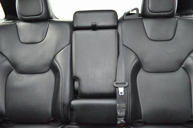 Used 2022 Gray Jeep Limited image 14