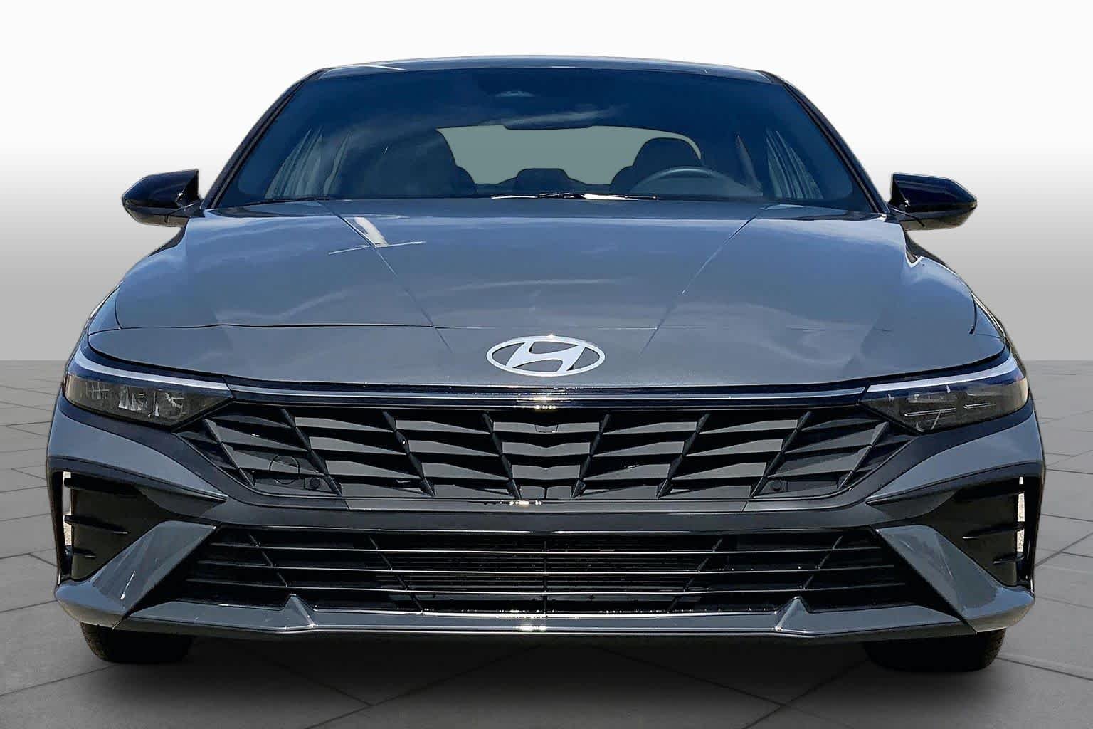 Used 2026 Ecotronic Gray Hyundai SEL Sport image 4