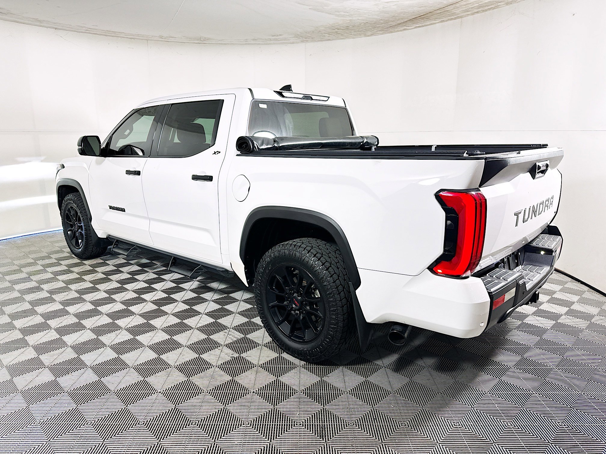 2023 Toyota Tundra thumbnail 7