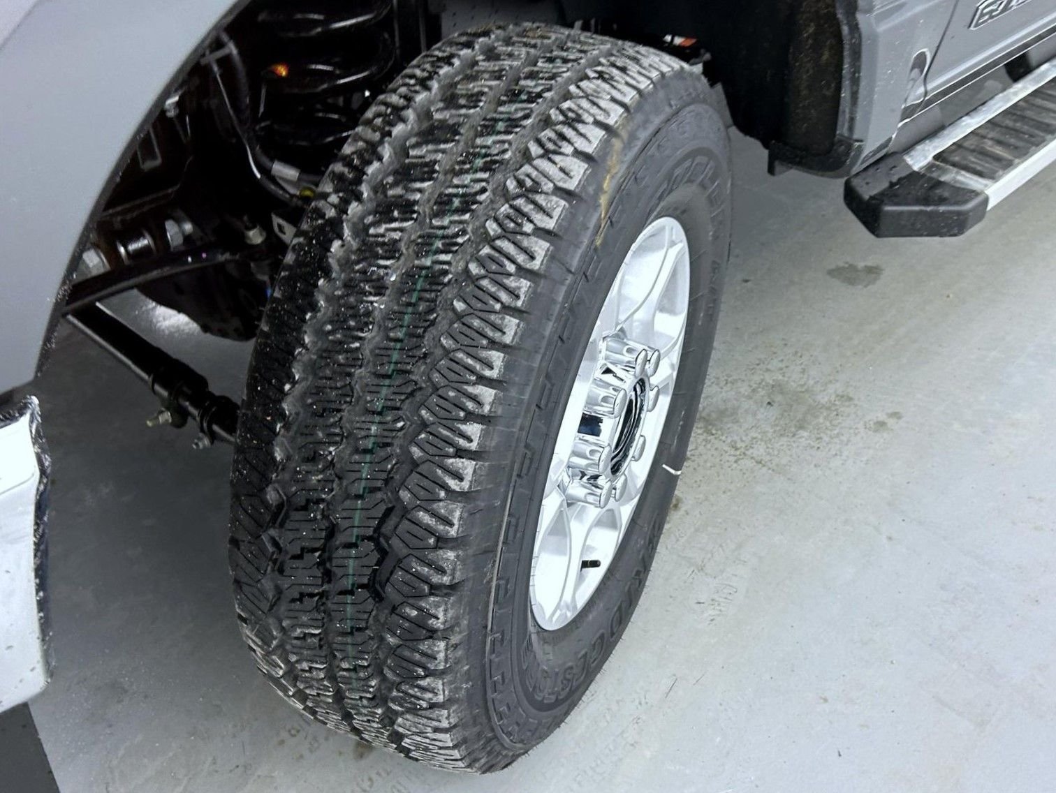 New 2026 Carbonized Gray Metallic Ford XLT image 23