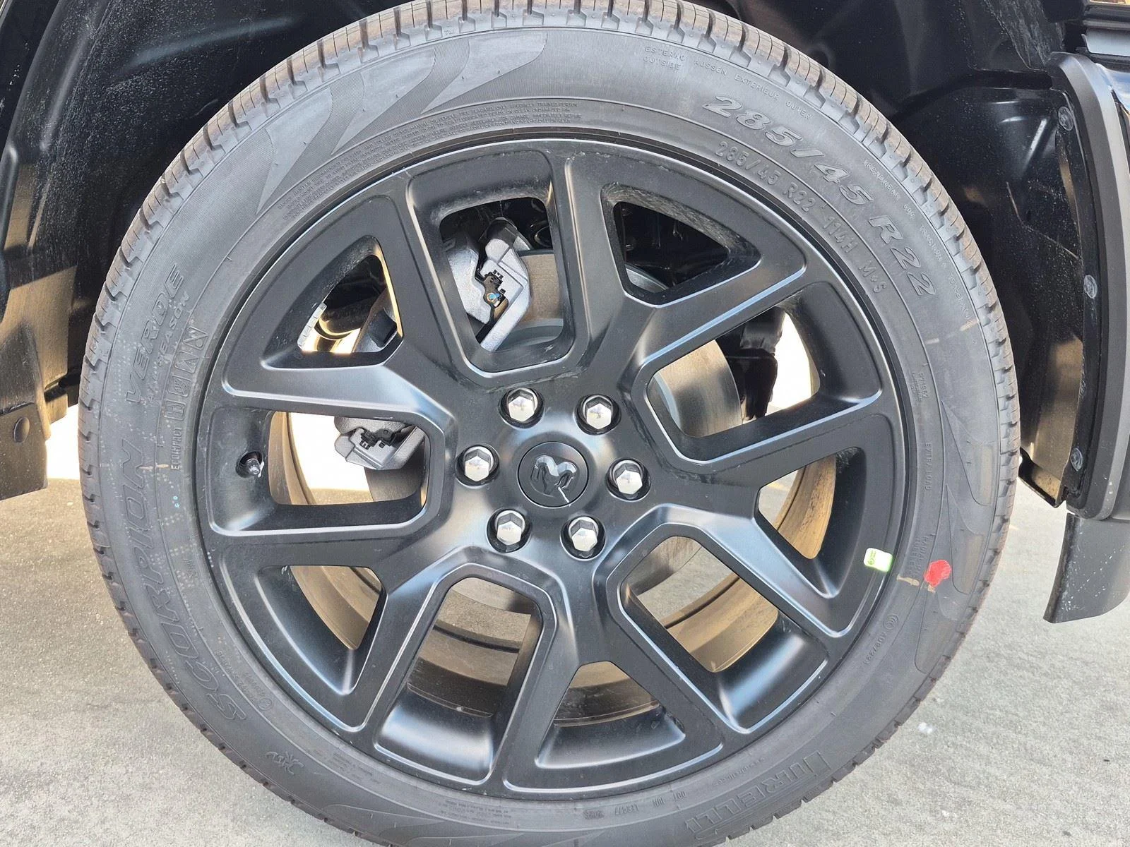 New 2026 Diamond Black Crystal Pearl-Coat Exterior Paint RAM Laramie image 12