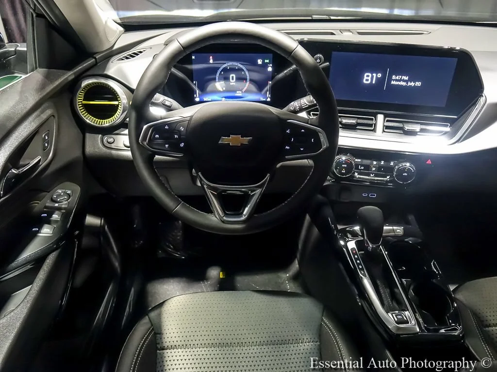 2026 Chevrolet Trax LT - Photo 13