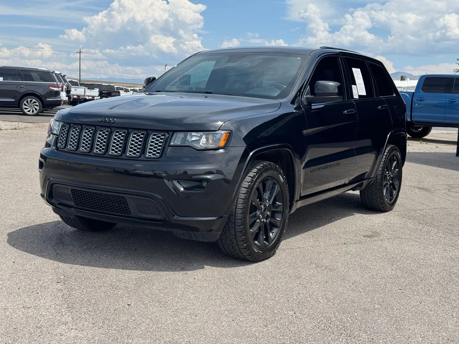 Used 2020 Black Jeep Altitude image 11