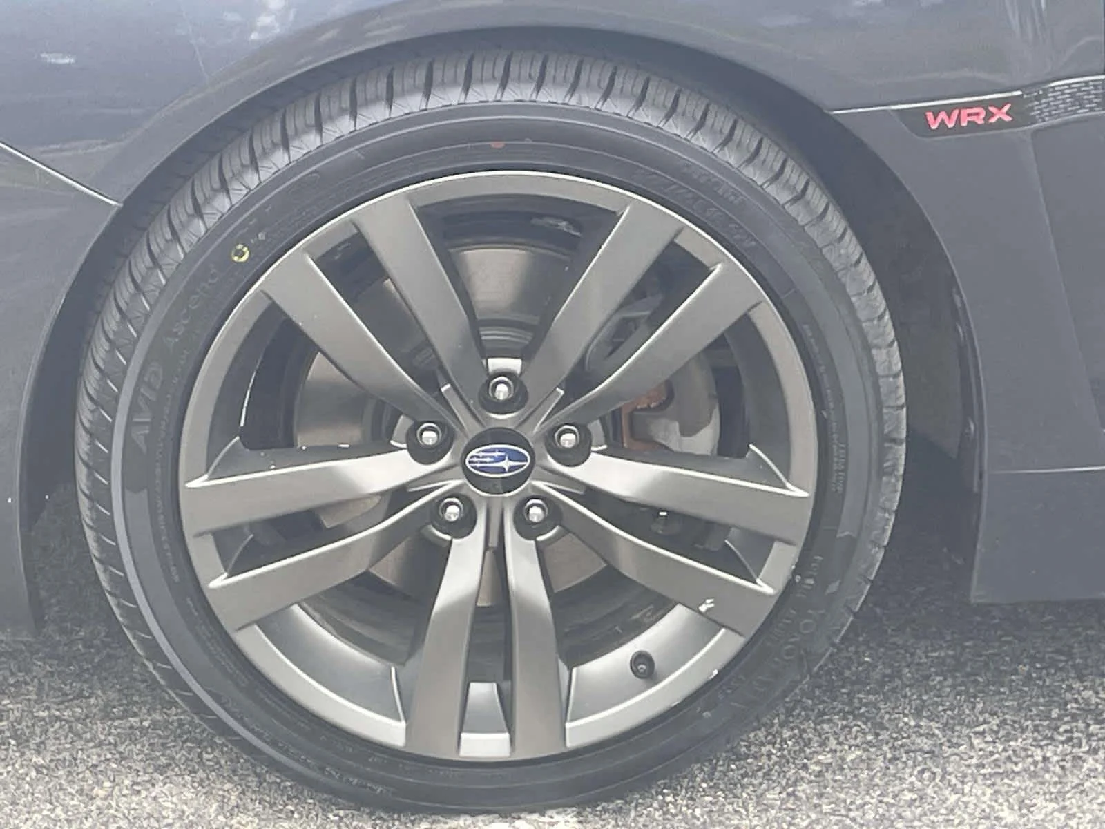 Used 2016 Dark Gray Metallic Subaru Limited image 14
