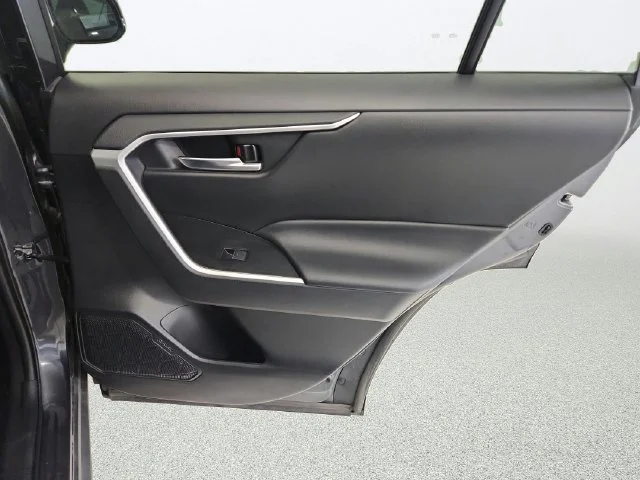Used 2022 Magnetic Gray Metallic Toyota XLE Premium image 27