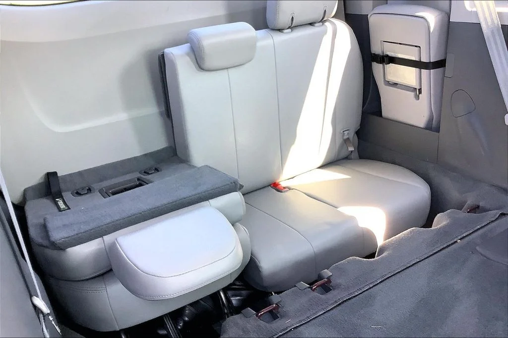 Used 2020 Red Toyota XLE image 31