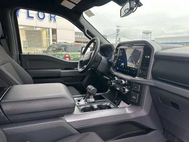 New 2026 Carbonized Gray Metallic Ford XLT image 9