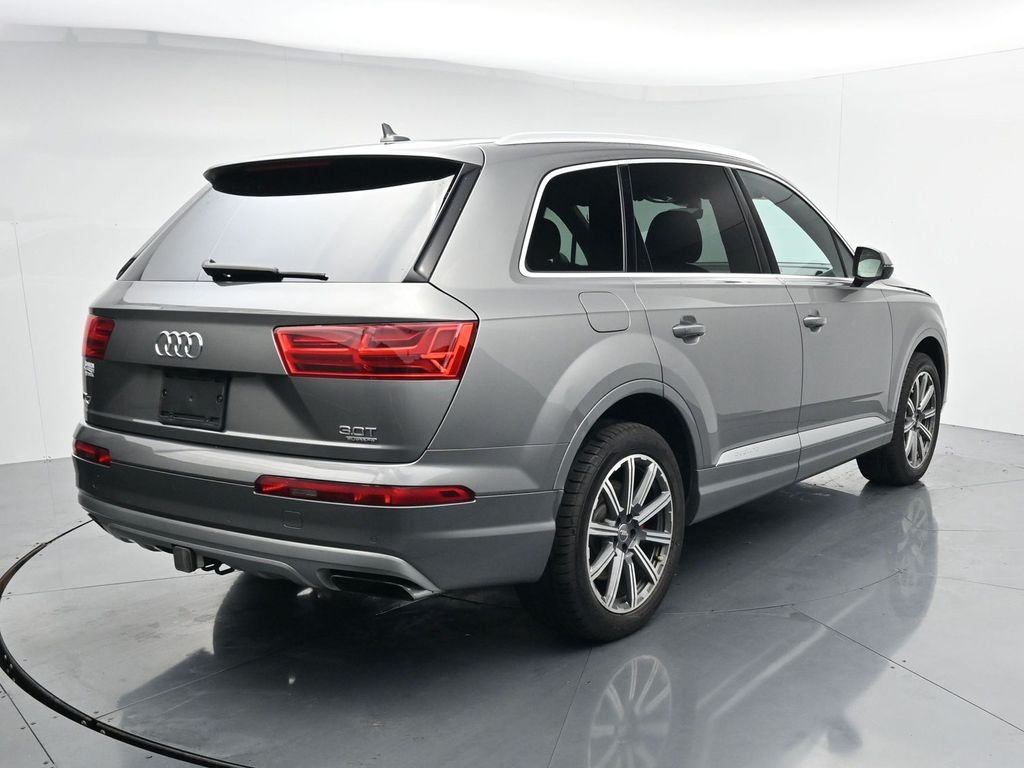Used 2017  Audi 3.0T Premium Plus image 7