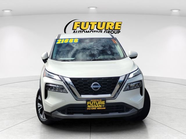 Used 2023 White Nissan SV image 2