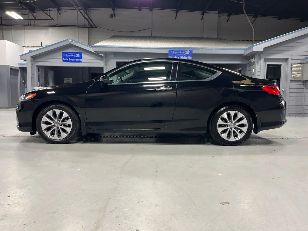 Used 2015 Crystal Black Pearl Honda EX-L image 4