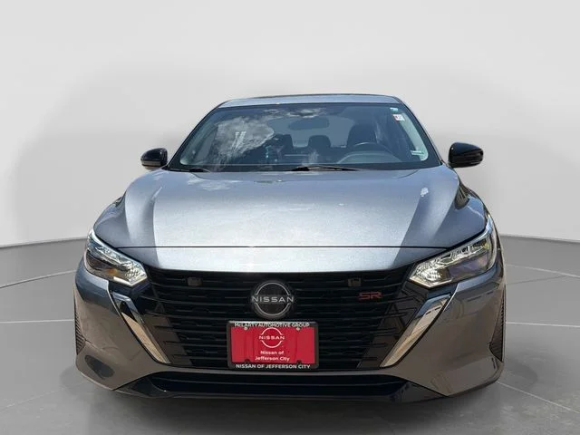 Used 2025 Gray Nissan SR image 9