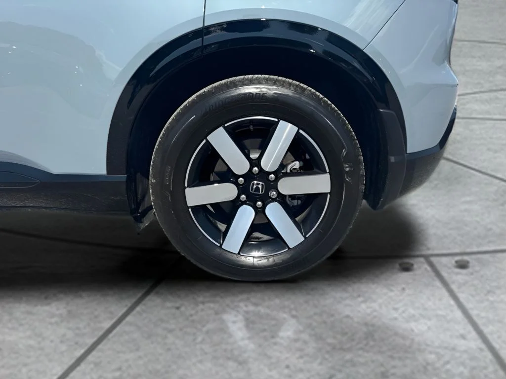 Used 2025 Blue Honda Touring image 27