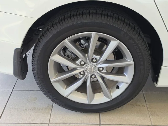 Certified Used 2021 White Honda LX image 31