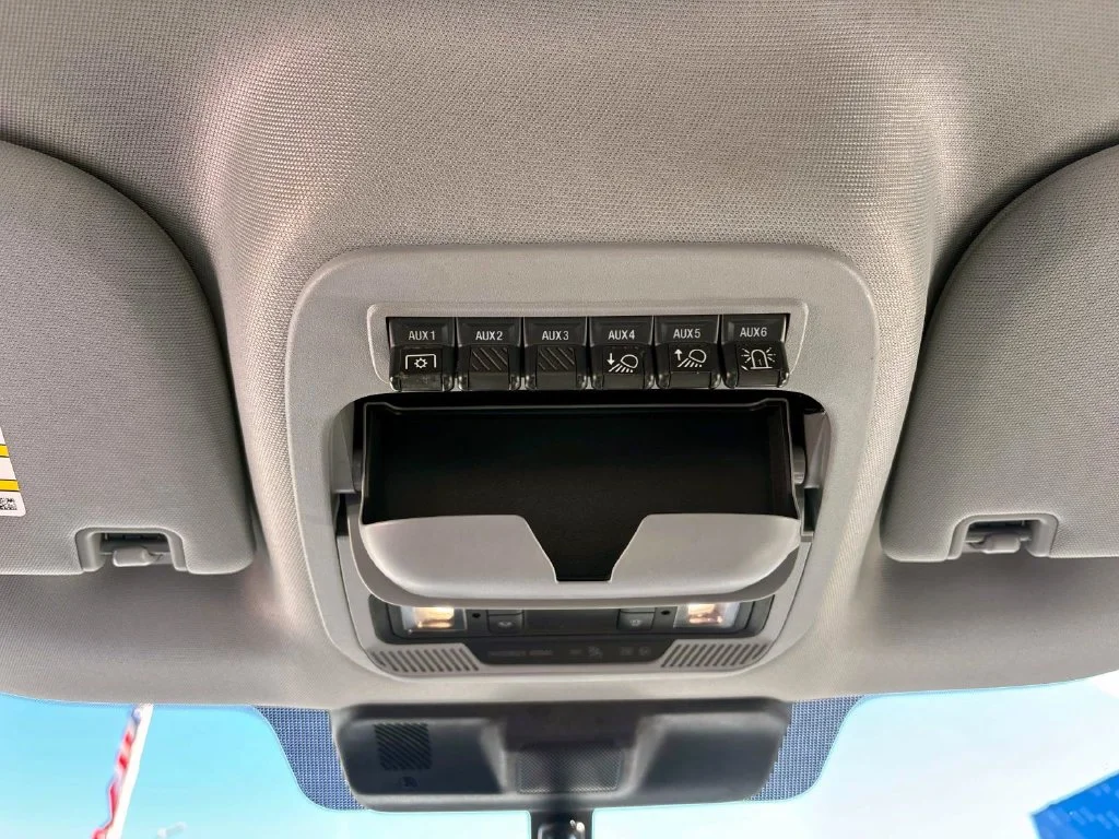 Used 2024 Oxford White Ford XLT image 29