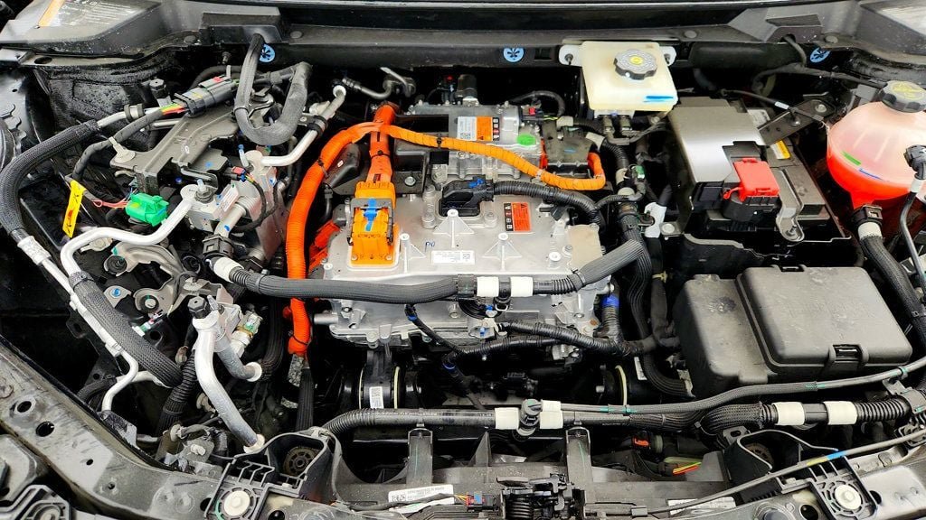 2025 Chevrolet Equinox EV RS - Photo 25