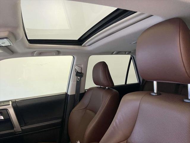 Certified Used 2022 BLIZZARD PEARL Toyota  image 15