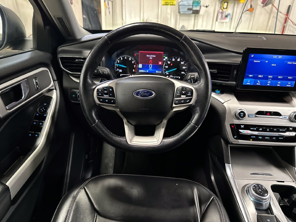 Used 2021 Black Ford XLT image 17