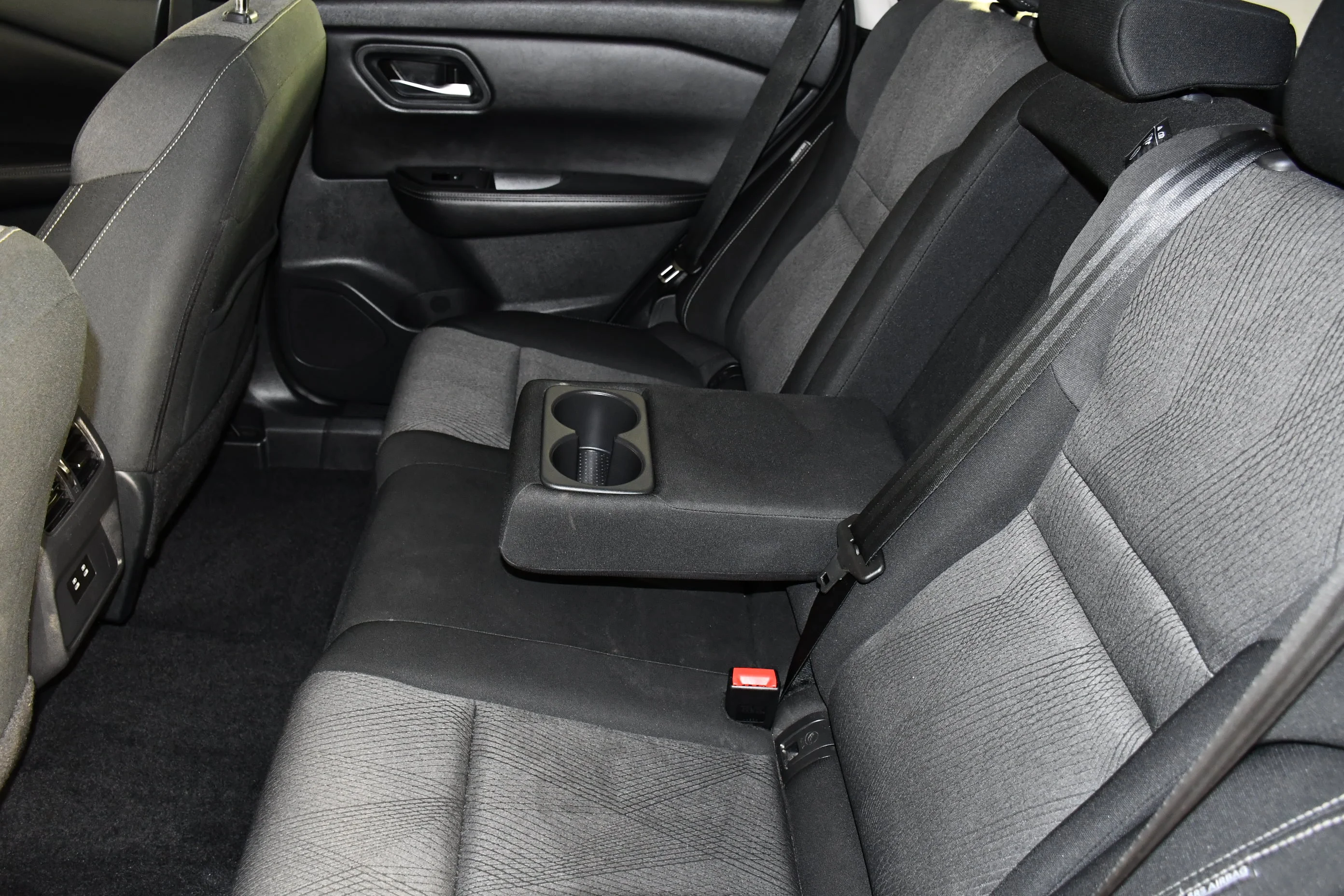 Used 2025 Deep Ocean Blue Pearl Nissan SV image 45