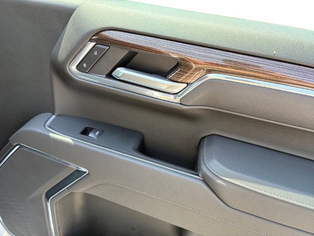 New 2026 Summit White Chevrolet LT image 14