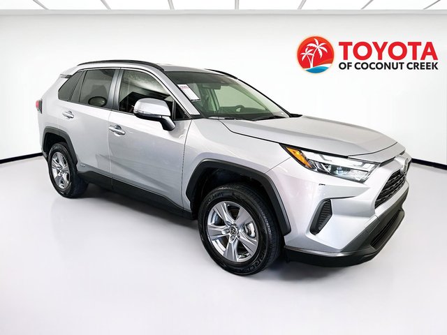 2025 Toyota RAV4 media 1
