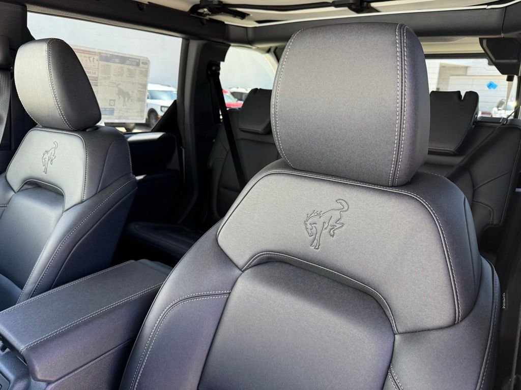 New 2026 Oxford White Ford Badlands® image 8