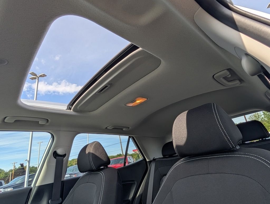 Used 2026 Lunar White Hyundai SEL image 15