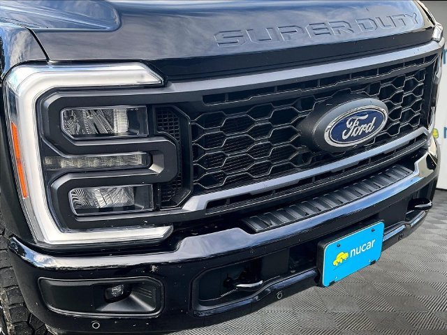 Used 2023 Black Metallic Ford Lariat image 31