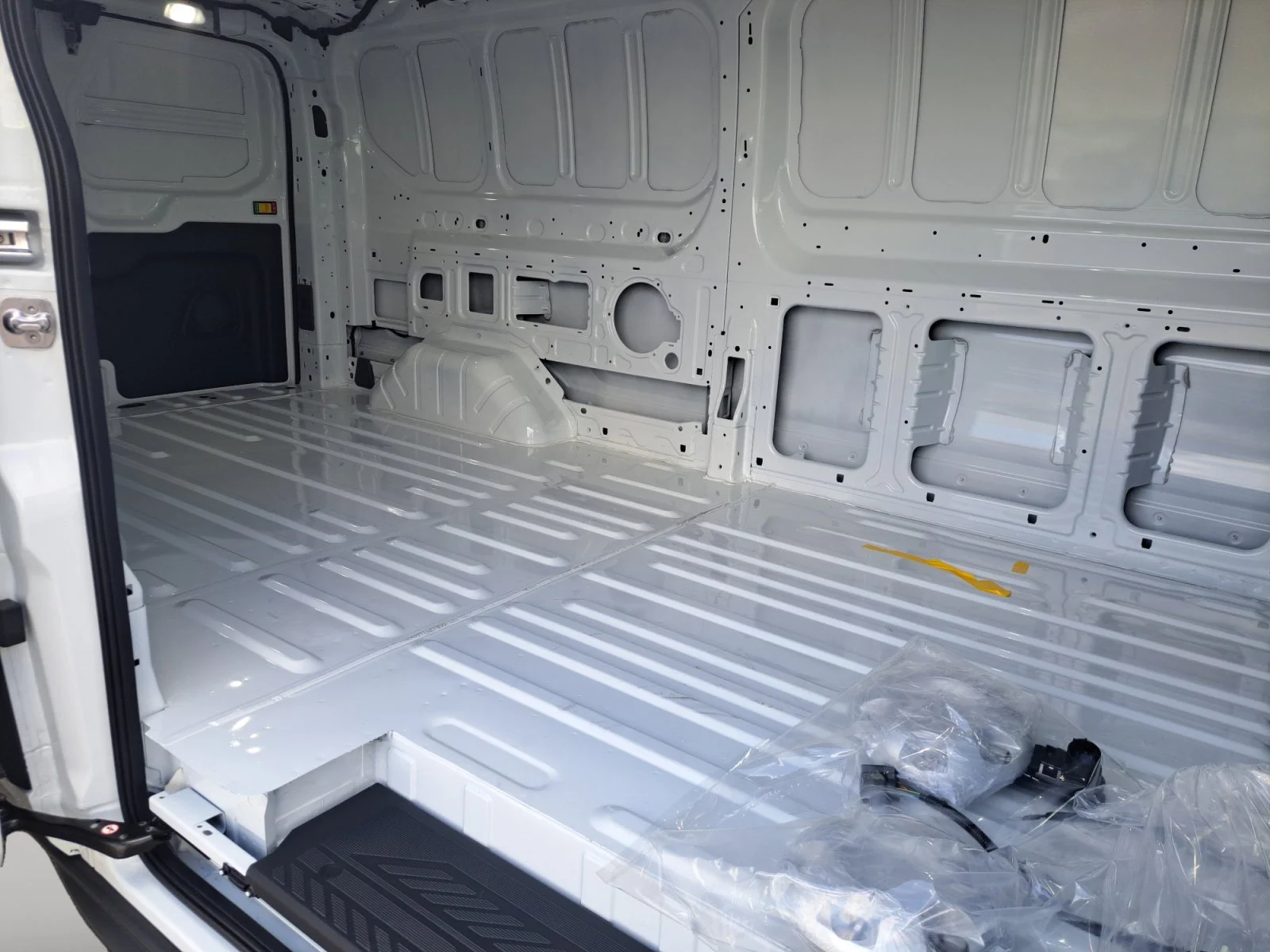 2025 Ford Transit Van Base - Photo 22