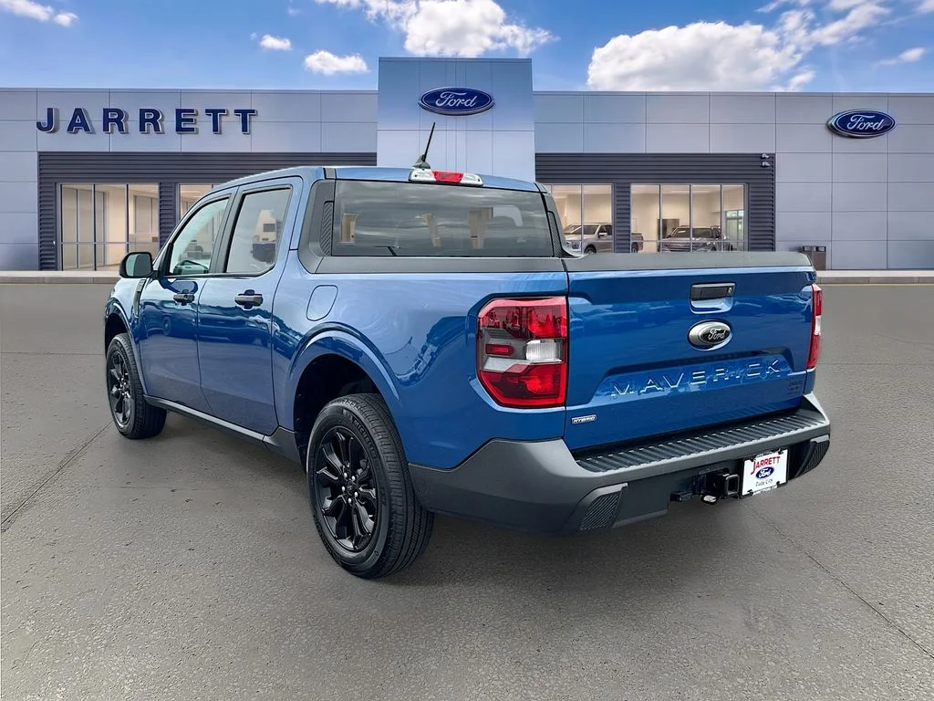Certified Used 2024 Blue Ford XLT image 5