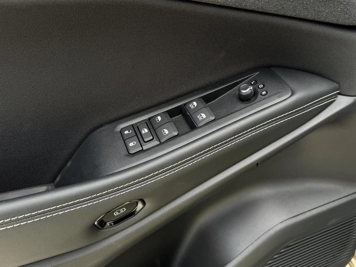New 2026 41 (pj5) Jeep Laredo image 14