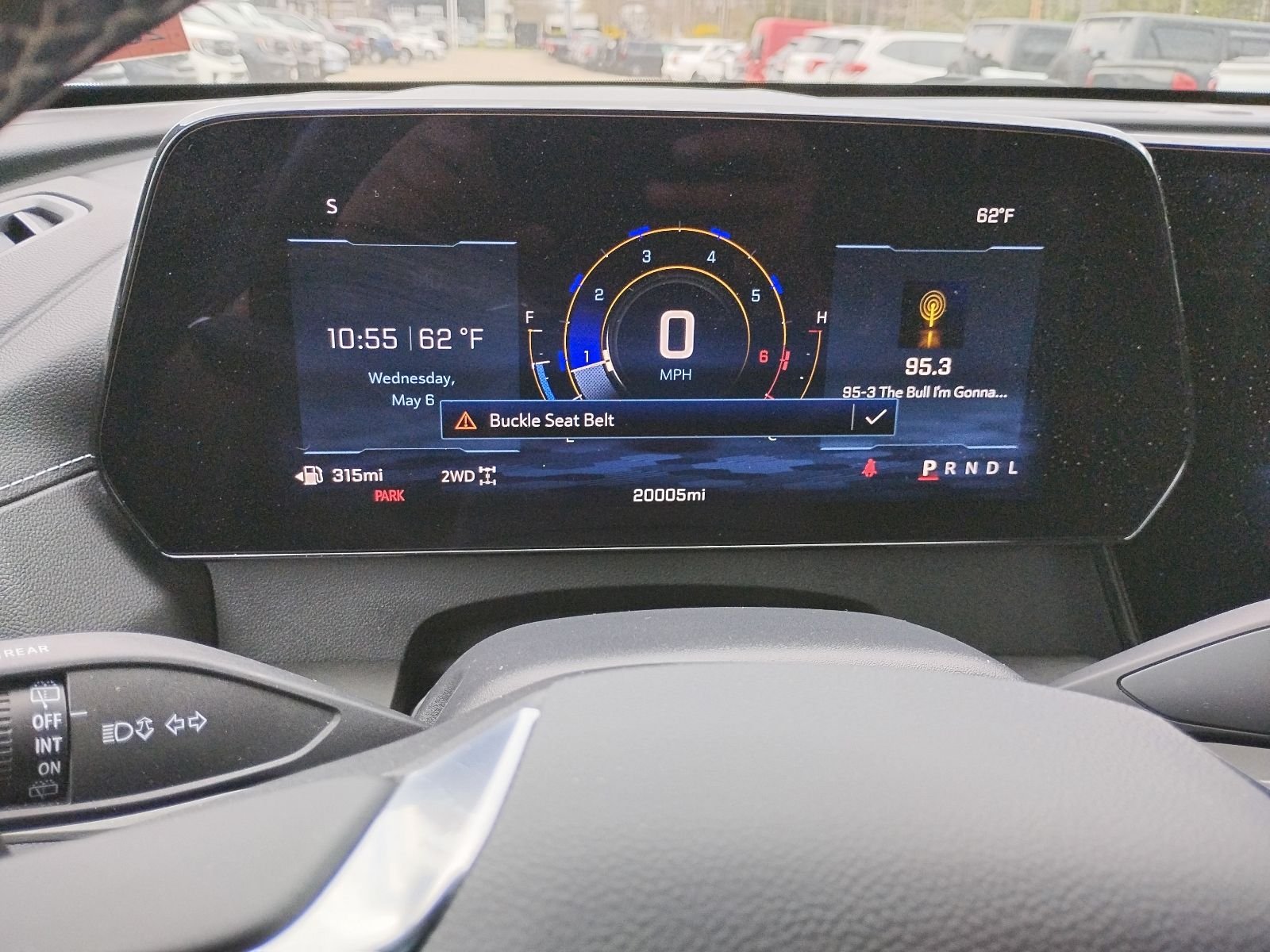 Used 2025 White Chevrolet LT image 25