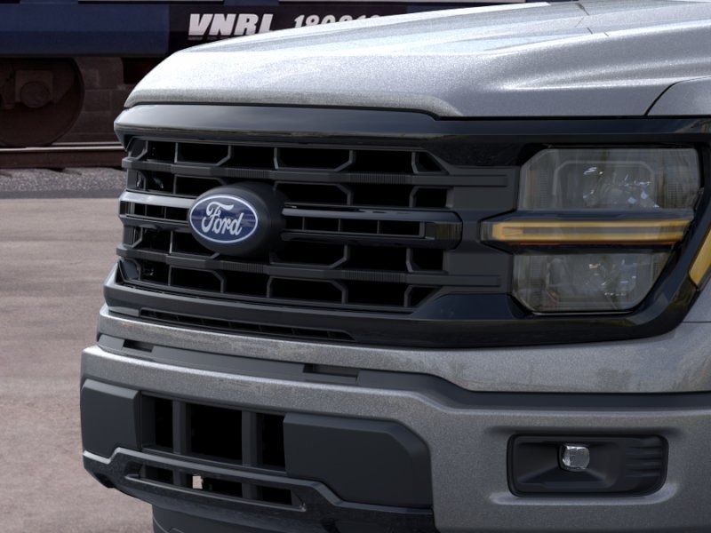 New 2026 Carbonized Gray Metallic Ford XLT image 17