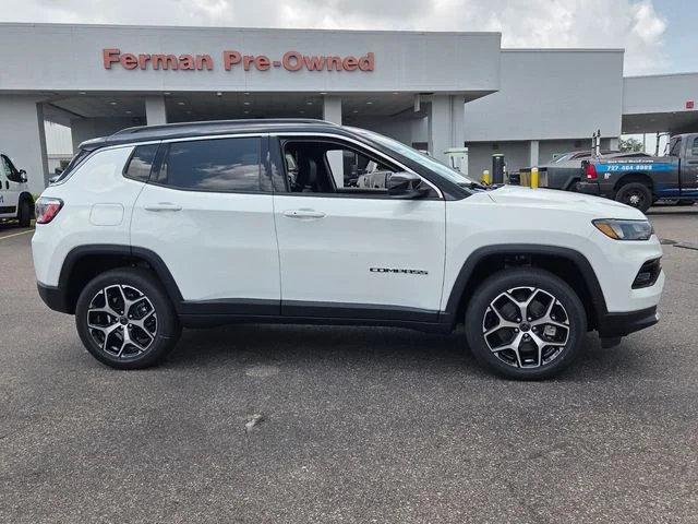 New 2026 Bright White Clear-Coat Exterior Paint Jeep Limited image 9