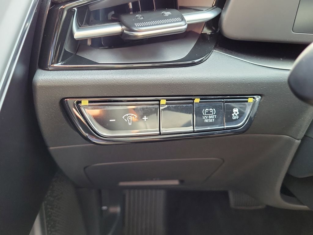 New 2026 Gray Kia LX image 24
