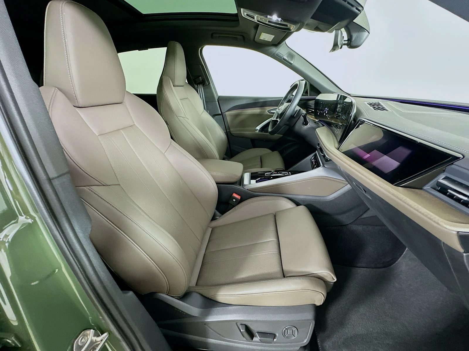 Used 2025  Audi  image 43