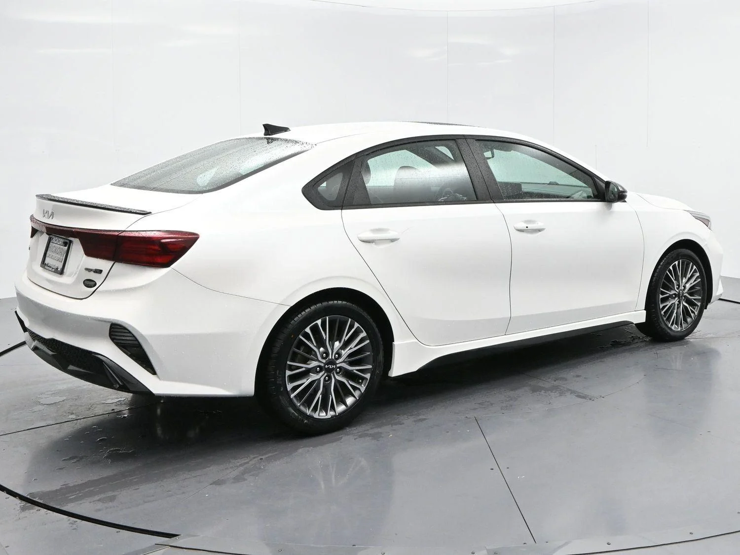 Used 2022 Snow White Pearl Kia GT-Line image 7