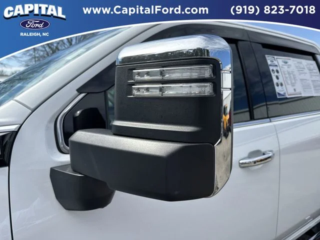 Used 2024 White GMC SLT image 14