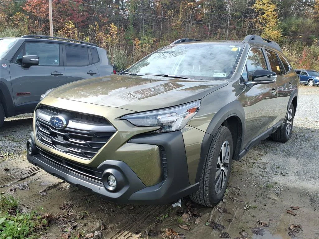 Used 2025 Green Subaru Premium image 1