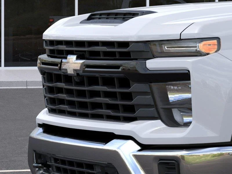 New 2026 Summit White Chevrolet WT image 13