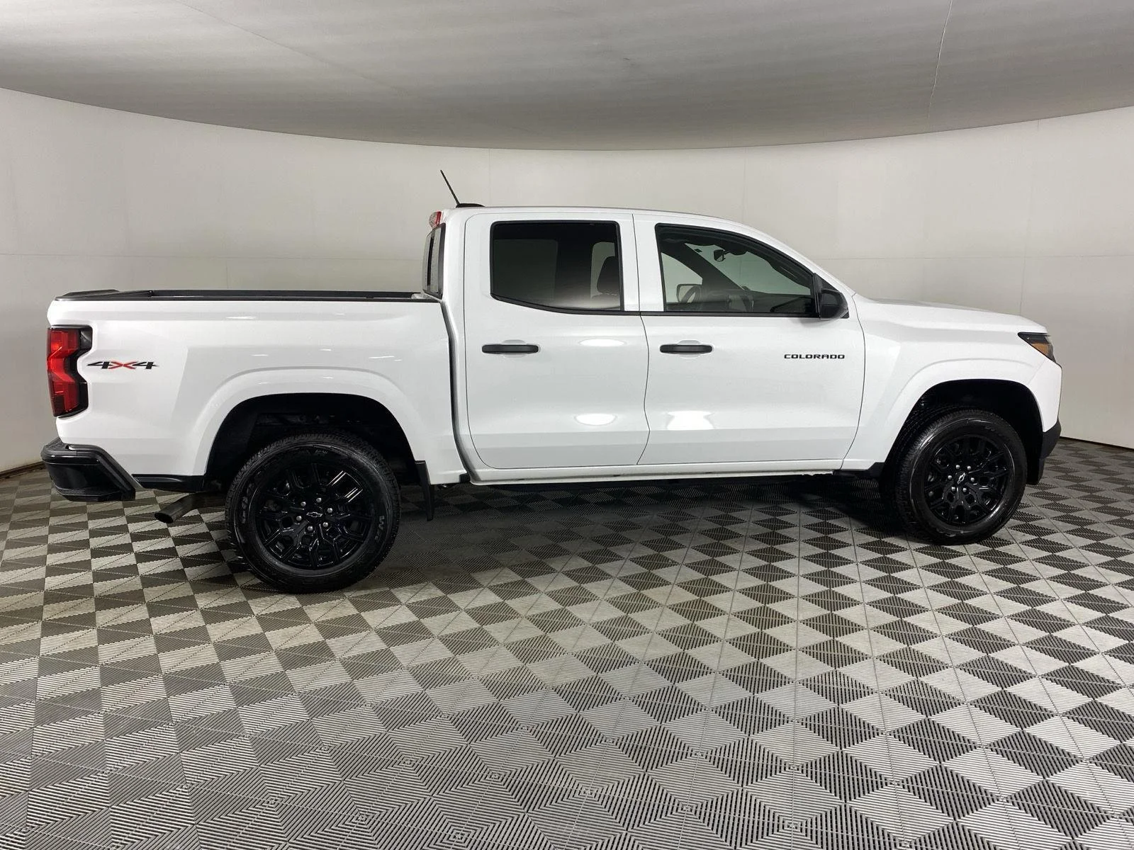 Used 2026 Summit White Chevrolet WT image 8