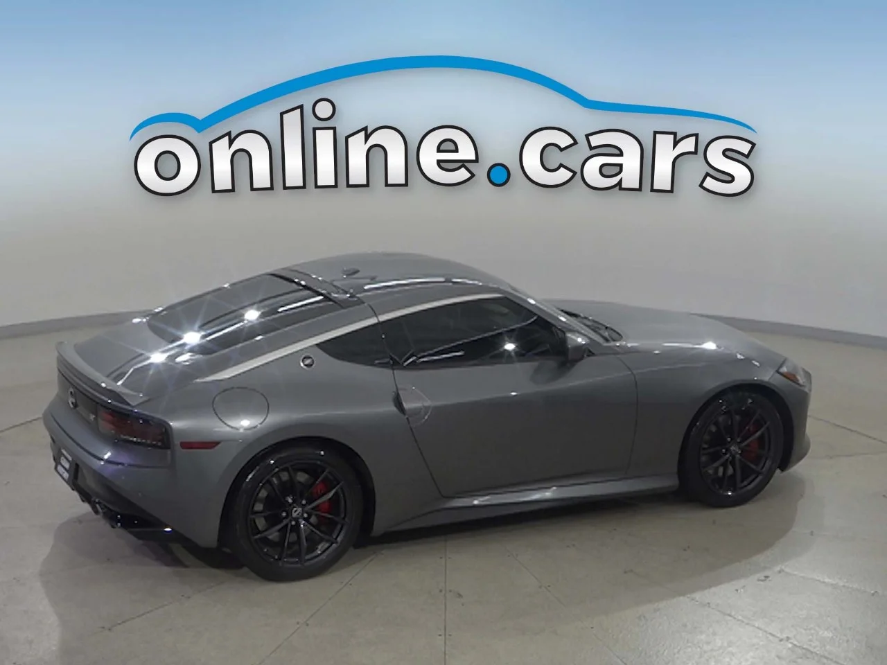 Used 2025 Gray Nissan Performance image 3