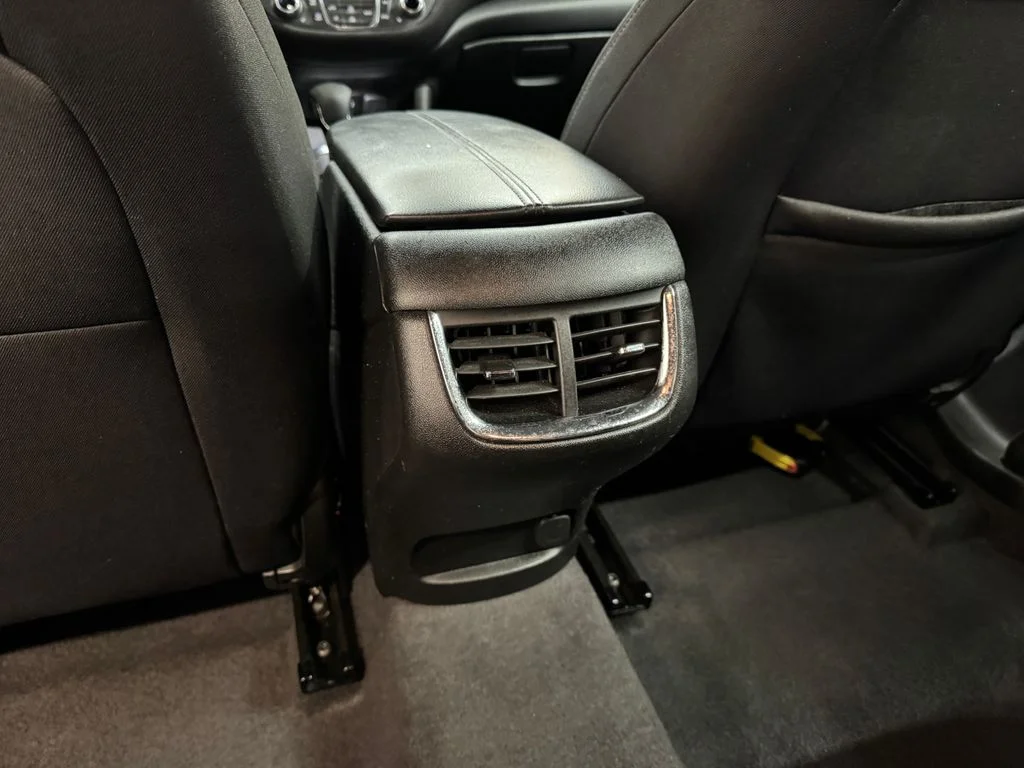 Used 2023 White Chevrolet LT image 25