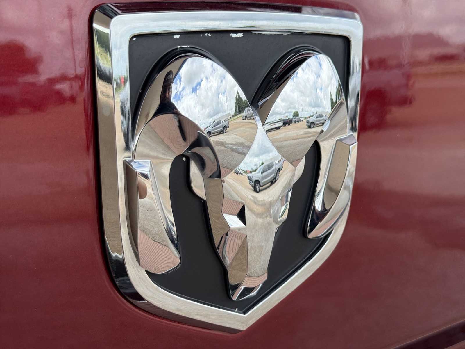 Used 2024 Delmonico Red Pearlcoat Ram Tradesman image 32