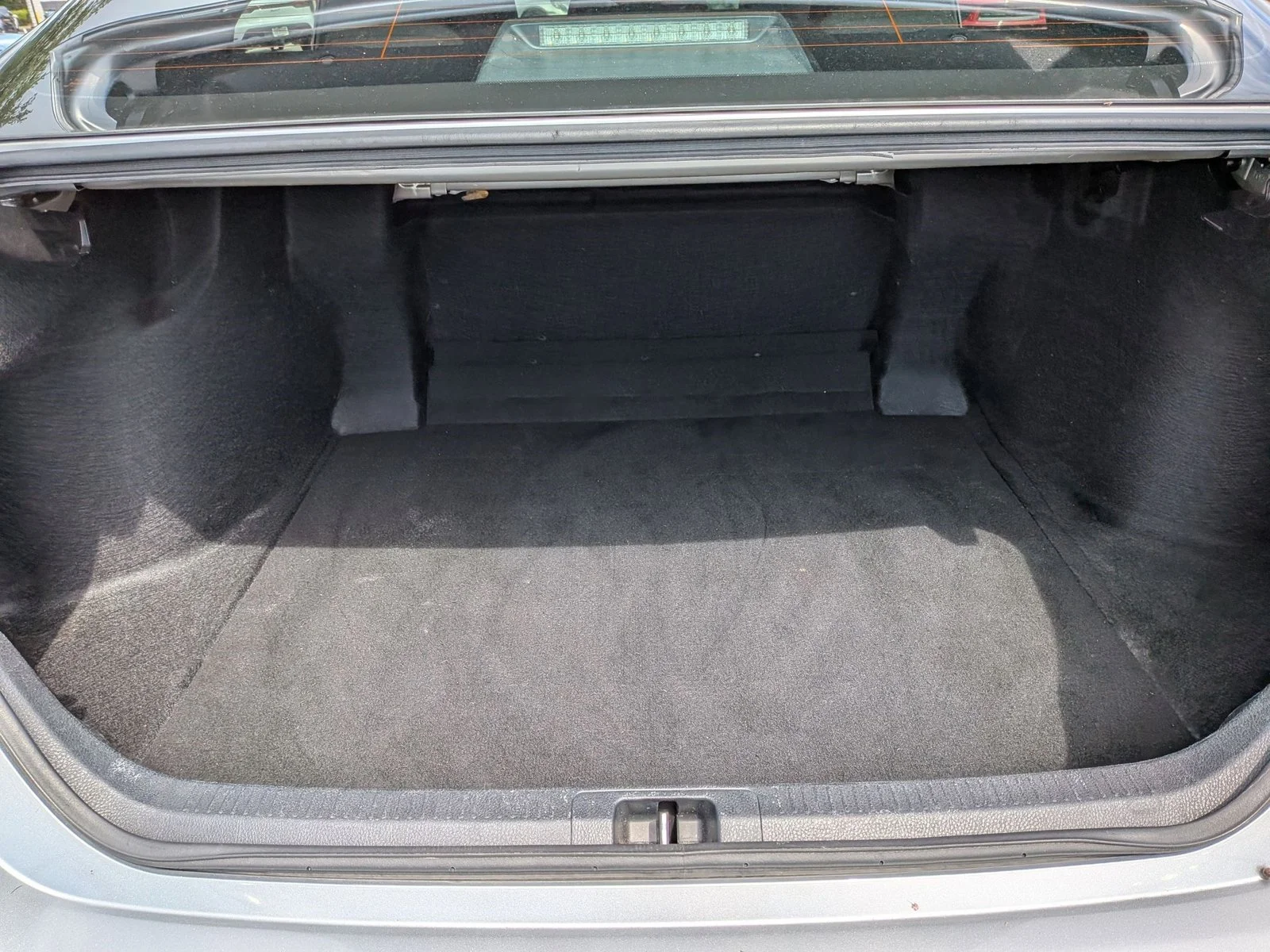 Used 2018 Celestial Silver Metallic Toyota L image 10