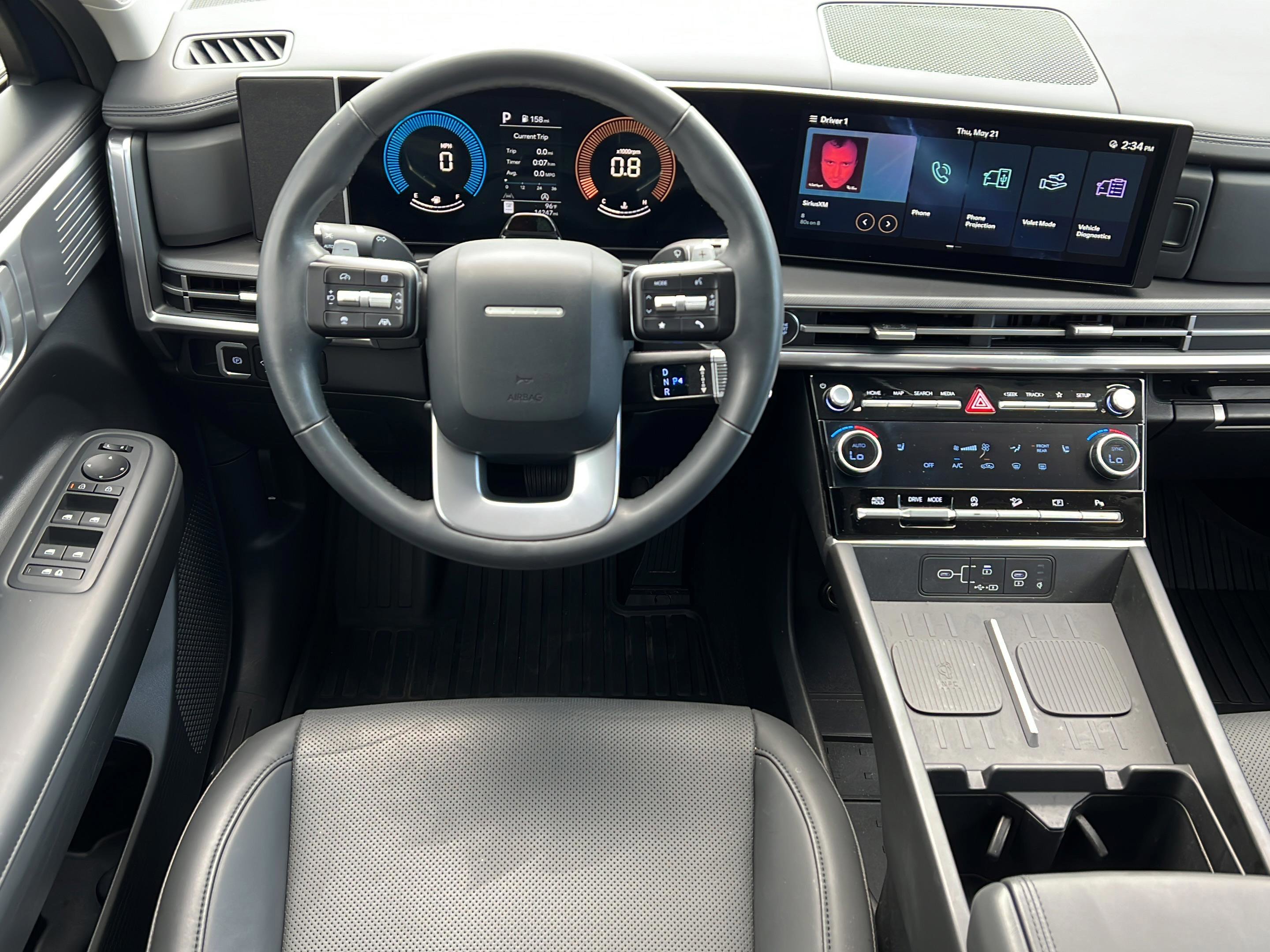 2025 Hyundai Santa Fe SEL - Photo 12