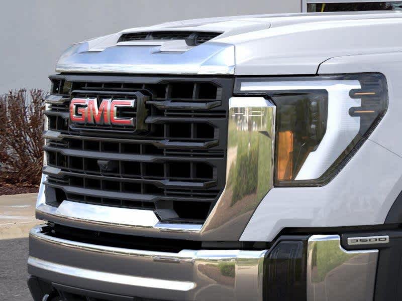 2026 GMC Sierra 3500HD Pro - Photo 13