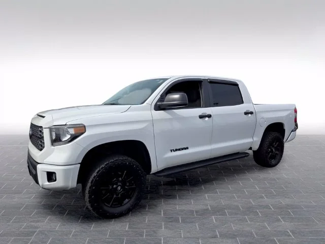 Used 2020 White Toyota SR5 image 3