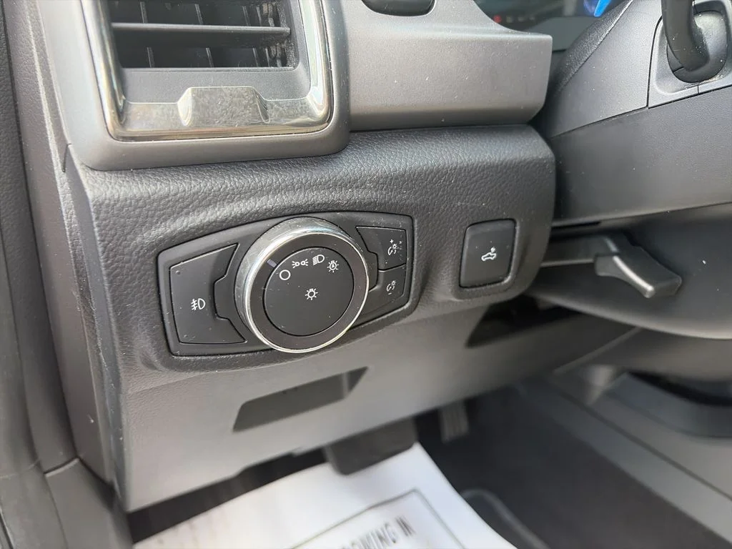 Used 2019 Silver Ford XLT image 20